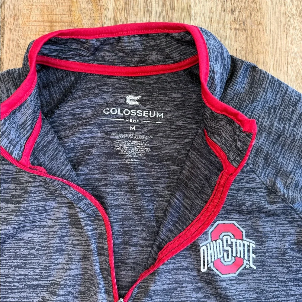 Colosseum red pullover